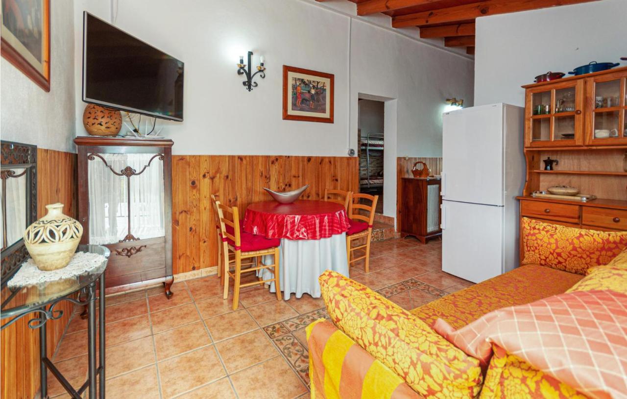 Awesome Home In Antequera With Wifi Bagian luar foto